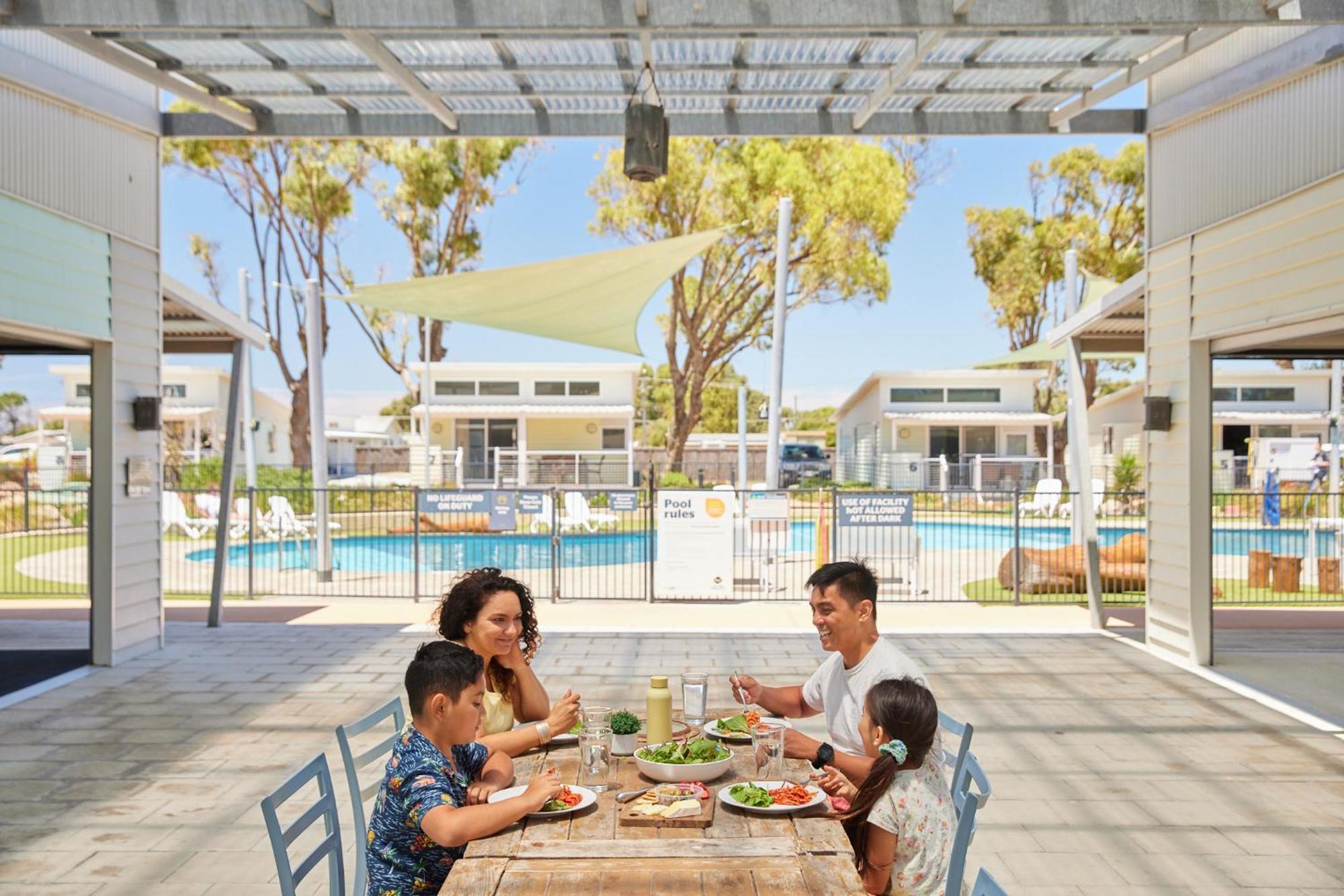 Rac Cervantes Holiday Park Ngoại thất bức ảnh